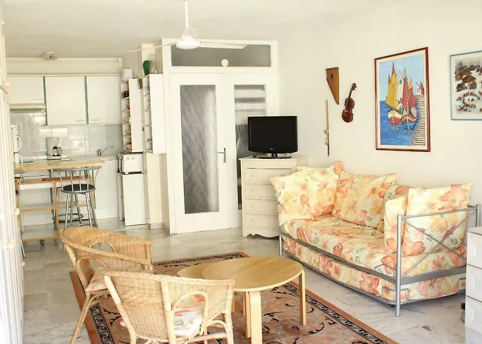 Studio Standing Bord De Mer Et Vue
