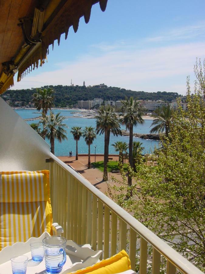 Standing Bord De Et Vue Apartment